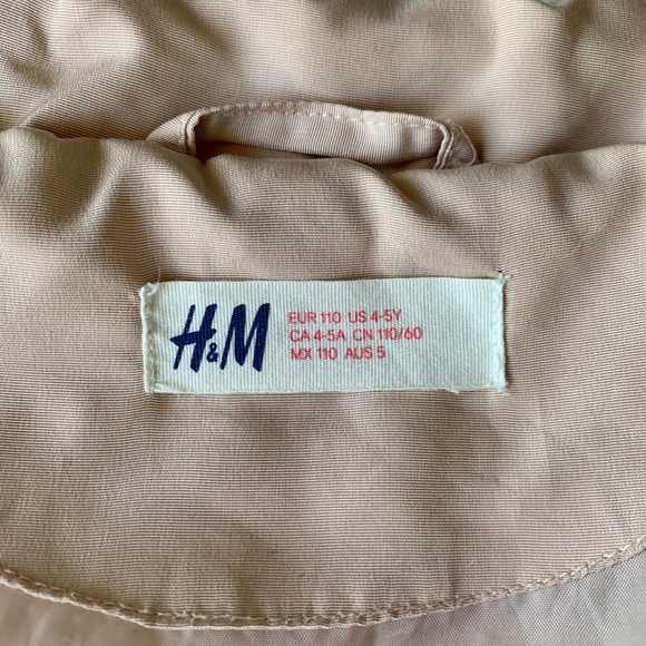 3/$45 ⭐️ H&M Quilted Kids Jacket SIZE US 4-5Y - Picture 7 of 10